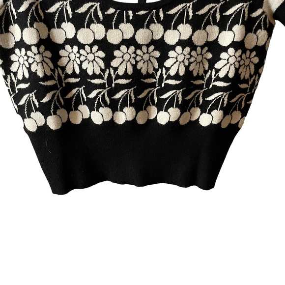 Anthropologie Maeve Trixie Black and White Cropped Sweater Tee Size Small - Picture 6 of 11